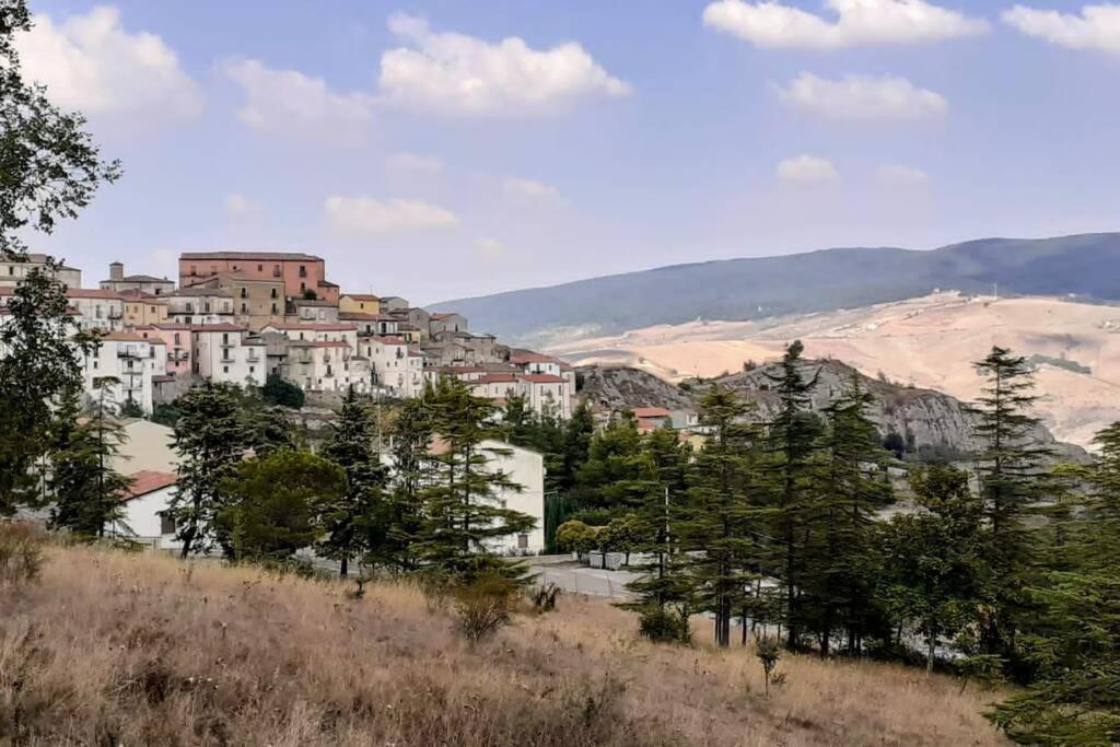 Le Origini Casa In Borgo Tipico Lucano Trivigno Extérieur photo